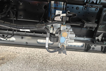 Զ�� ����H8E �ǻ۰� 4.5T 4.15�׵��Ŵ��綯��ʽ�Ῠ100.88kWhͼƬ