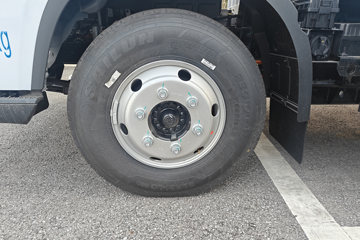 Զ�� ����H8E �ǻ۰� 4.5T 4.15�׵��Ŵ��綯��ʽ�Ῠ100.88kWhͼƬ