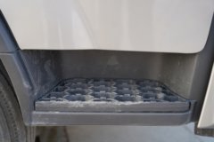 东风多利卡D7 3L柴油 210马力 法士特8档 6.15米单排栏板载货车