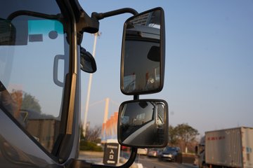 ���������D7 3L���� 210���� ��ʿ��8�� 6.15�׵��������ػ���ͼƬ