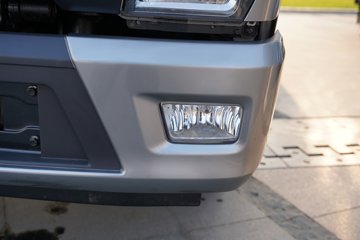 ���������D7 3L���� 210���� ��ʿ��8�� 6.15�׵��������ػ���ͼƬ