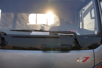 ���������D7 3L���� 210���� ��ʿ��8�� 6.15�׵��������ػ���ͼƬ