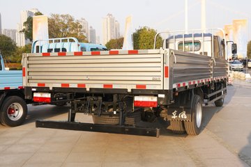 ���������D7 3L���� 210���� ��ʿ��8�� 6.15�׵��������ػ���ͼƬ