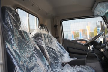 ���������D7 3L���� 210���� ��ʿ��8�� 6.15�׵��������ػ���ͼƬ