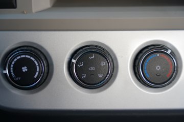 ���������D7 3L���� 210���� ��ʿ��8�� 6.15�׵��������ػ���ͼƬ