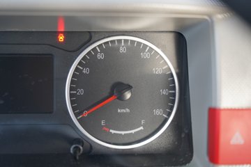 ���������D7 3L���� 210���� ��ʿ��8�� 6.15�׵��������ػ���ͼƬ