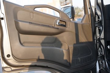 ���������D7 3L���� 210���� ��ʿ��8�� 6.15�׵��������ػ���ͼƬ