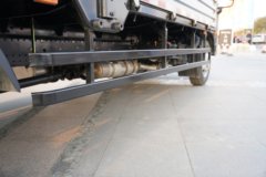 东风多利卡D7 3L柴油 210马力 法士特8档 6.15米单排栏板载货车