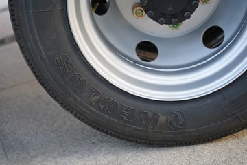 ���������D7 3L���� 210���� ��ʿ��8�� 6.15�׵��������ػ���ͼƬ