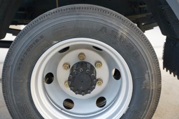 ���������D7 3L���� 210���� ��ʿ��8�� 6.15�׵��������ػ���ͼƬ