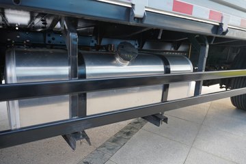 ���������D7 3L���� 210���� ��ʿ��8�� 6.15�׵��������ػ���ͼƬ