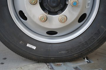 ���������D7 3L���� 210���� ��ʿ��8�� 6.15�׵��������ػ���ͼƬ