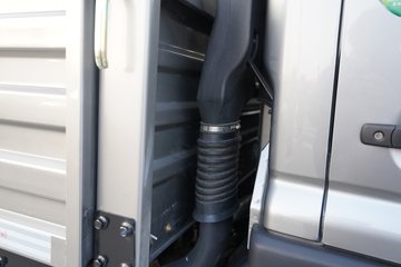 ���������D7 3L���� 210���� ��ʿ��8�� 6.15�׵��������ػ���ͼƬ