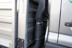 东风多利卡D7 3L柴油 210马力 法士特8档 6.15米单排栏板载货车