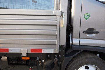 ���������D7 3L���� 210���� ��ʿ��8�� 6.15�׵��������ػ���ͼƬ