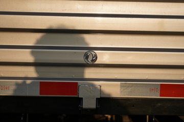 ���������D7 3L���� 210���� ��ʿ��8�� 6.15�׵��������ػ���ͼƬ