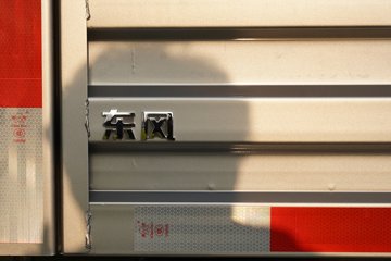 ���������D7 3L���� 210���� ��ʿ��8�� 6.15�׵��������ػ���ͼƬ