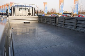 ���������D7 3L���� 210���� ��ʿ��8�� 6.15�׵��������ػ���ͼƬ