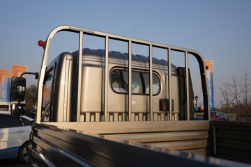 ���������D7 3L���� 210���� ��ʿ��8�� 6.15�׵��������ػ���ͼƬ