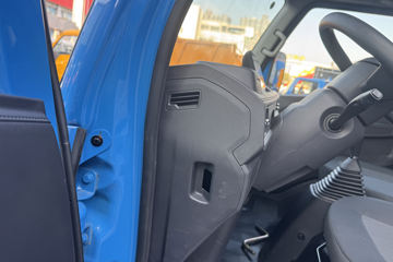 ����ȫ��˳�� ��׼�� 2.5L���� 136���� ������5�� 4.2�׵�����ʽ�ῨͼƬ