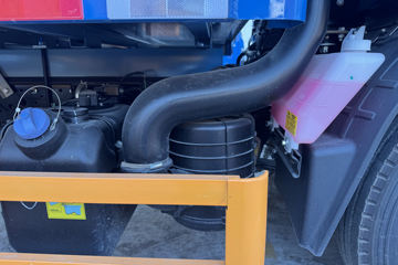 ����ȫ��˳�� ��׼�� 2.5L���� 136���� ������5�� 4.2�׵�����ʽ�ῨͼƬ