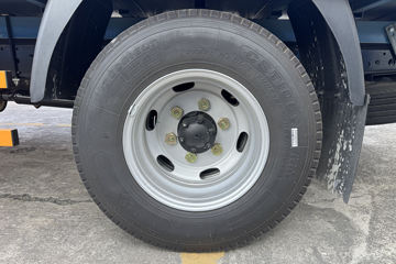 ����ȫ��˳�� ��׼�� 2.5L���� 136���� ������5�� 4.2�׵�����ʽ�ῨͼƬ