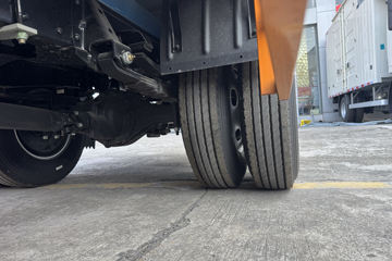 ����ȫ��˳�� ��׼�� 2.5L���� 136���� ������5�� 4.2�׵�����ʽ�ῨͼƬ