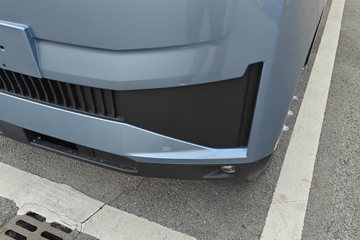 Զ������F3E 2025���ǻ۰� Һɲ 3.82�׵��Ŵ��綯����΢�� ����65kWhͼƬ