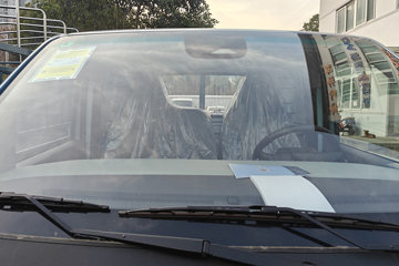 Զ������F3E 2025���ǻ۰� Һɲ 3.82�׵��Ŵ��綯����΢�� ����65kWhͼƬ