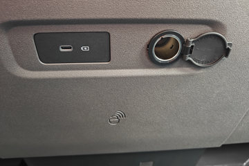 Զ������F3E 2025���ǻ۰� Һɲ 3.82�׵��Ŵ��綯����΢�� ����65kWhͼƬ