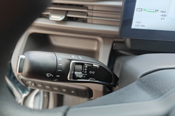 Զ������F3E 2025���ǻ۰� Һɲ 3.82�׵��Ŵ��綯����΢�� ����65kWhͼƬ