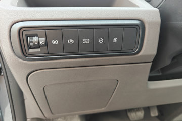 Զ������F3E 2025���ǻ۰� Һɲ 3.82�׵��Ŵ��綯����΢�� ����65kWhͼƬ