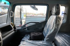 东风多利卡D6 王者归来 2.5L柴油 170马力 万里扬6档 3.825米排半栏板轻卡