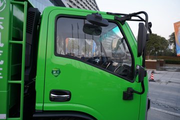 ���������D6 2.4L���� 155���� ��ʿ��8�� 3.2�׵�����ж��ͼƬ