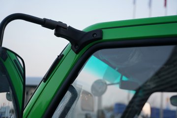 ���������D6 2.4L���� 155���� ��ʿ��8�� 3.2�׵�����ж��ͼƬ