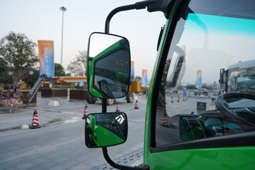 ���������D6 2.4L���� 155���� ��ʿ��8�� 3.2�׵�����ж��ͼƬ