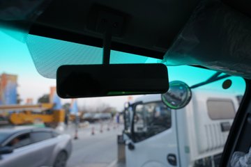 ���������D6 2.4L���� 155���� ��ʿ��8�� 3.2�׵�����ж��ͼƬ