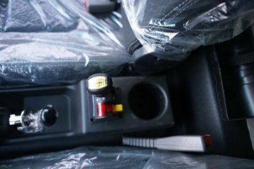 ���������D6 2.4L���� 155���� ��ʿ��8�� 3.2�׵�����ж��ͼƬ