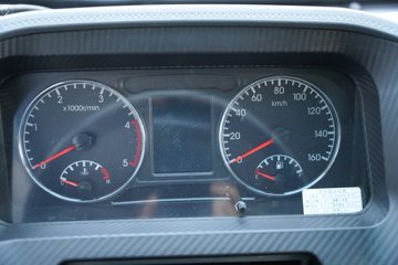 ���������D6 2.4L���� 155���� ��ʿ��8�� 3.2�׵�����ж��ͼƬ