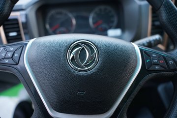 ���������D6 2.4L���� 155���� ��ʿ��8�� 3.2�׵�����ж��ͼƬ