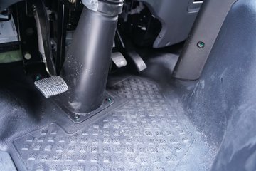 ���������D6 2.4L���� 155���� ��ʿ��8�� 3.2�׵�����ж��ͼƬ