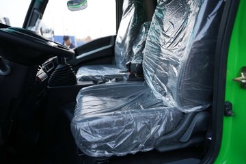 ���������D6 2.4L���� 155���� ��ʿ��8�� 3.2�׵�����ж��ͼƬ