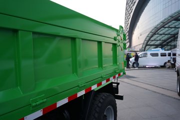 ���������D6 2.4L���� 155���� ��ʿ��8�� 3.2�׵�����ж��ͼƬ