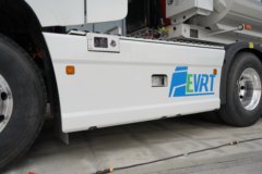 陕汽德龙H6000E 6X4 纯电动牵引车 400kWh