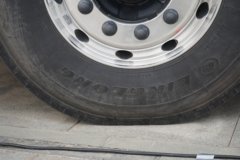 陕汽德龙H6000E 6X4 纯电动牵引车 400kWh