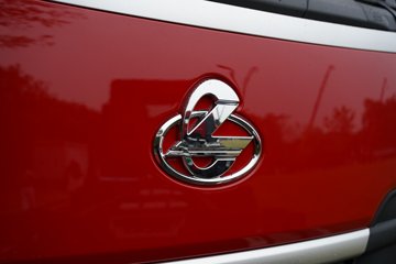 ������������L3 4.3L���� 240���� 6X2R ��ʿ��10�� 4.5����ж��ͼƬ