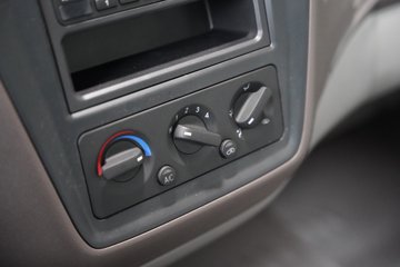 ������������L3 4.3L���� 240���� 6X2R ��ʿ��10�� 4.5����ж��ͼƬ