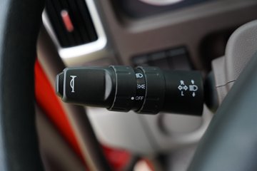 ������������L3 4.3L���� 240���� 6X2R ��ʿ��10�� 4.5����ж��ͼƬ