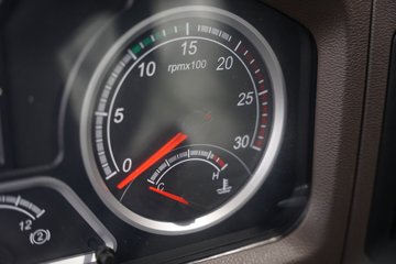 ������������L3 4.3L���� 240���� 6X2R ��ʿ��10�� 4.5����ж��ͼƬ