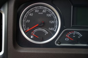 ������������L3 4.3L���� 240���� 6X2R ��ʿ��10�� 4.5����ж��ͼƬ